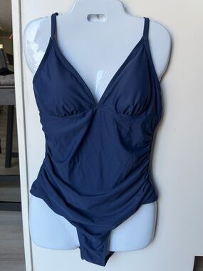 NWOT Cupshe Navy Blue Tummy Control One-Piece V-Neck Ruched Swimsuit